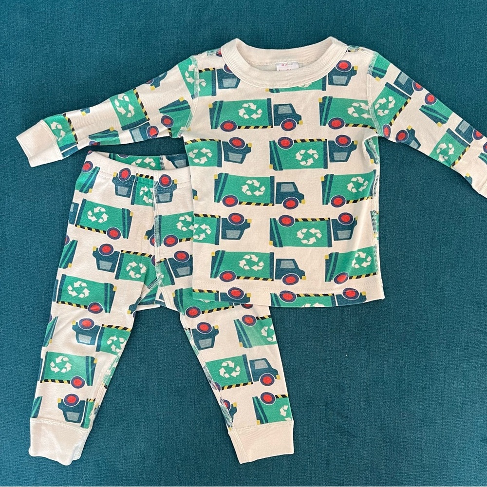 Hanna Andersson Recycling Truck 2-Piece PJs, 18-24 mo / 2T